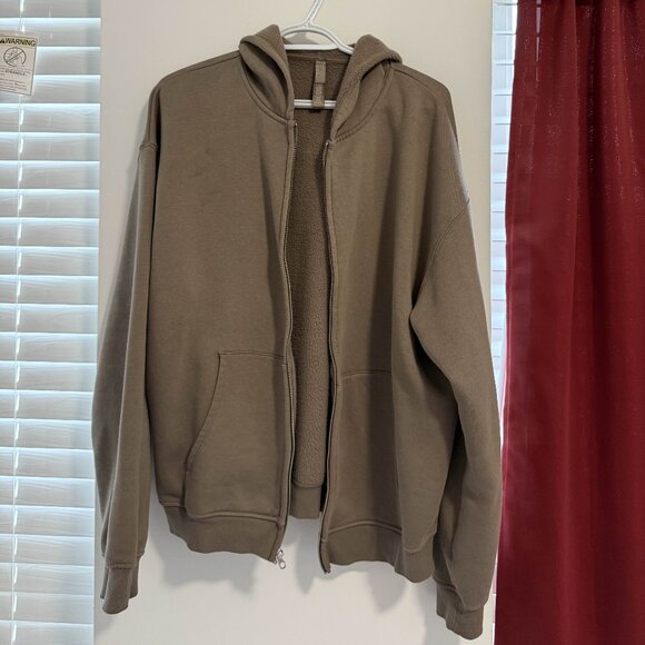 SKIMS MENS RELAXED ZIP UP HOODIE TRUFFLE - Picture 2 of 4